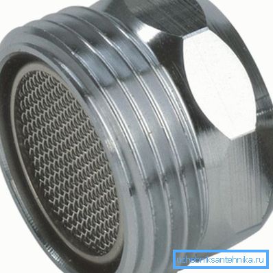 Ventilátor s vnějším závitem