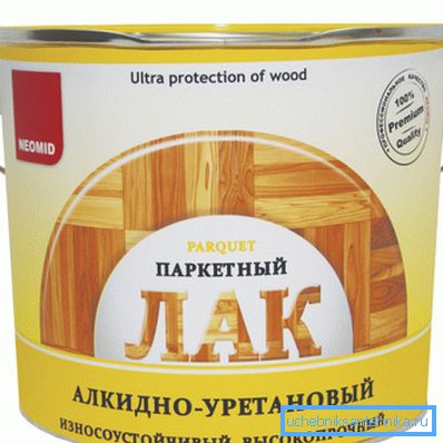 Alkyd-uretanový parketový lak. Alkyd-uretanový parketový lak.