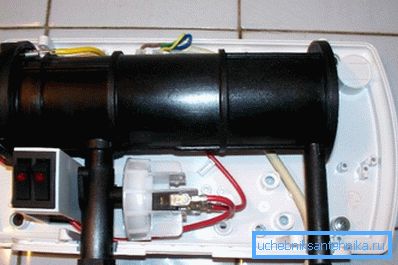 Atmor Basic 3.5 KW, vnitřní pohled. Atmor Basic 3.5 KW, vnitřní pohled.