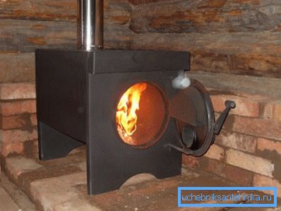 Autonomní ohřev garáže vlastním rukama pomocí ocelových kamen