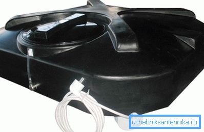 Plastová nádrž s kapacitou topného tělesa 150l
