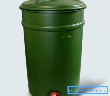 Tank s jeřábem pro pitnou vodu pro sezónní dacha