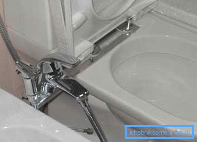 Bidet toaletní sedátko se směšovačem Bidet toaletní sedátko se směšovačem