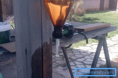 Umyvadlo na lahve je připraveno. Umyvadlo na lahve je připraveno.