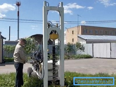 Nejčastěji při práci s malou hloubkou použijte šroub.