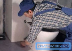 Abyste zabránili úniku toaletní mísy, dodržujte pravidla její instalace. Abyste zabránili úniku toaletní mísy, dodržujte pravidla její instalace.