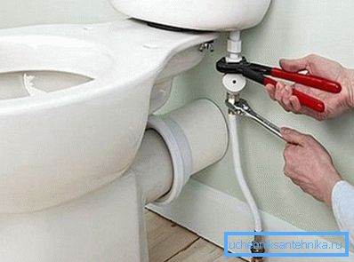 Pro naplnění nádrže bez šumu kupte toalety s nižším přívodem vody Pro naplnění nádrže bez šumu kupte toalety s nižším přívodem vody