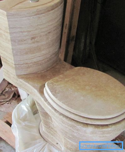 Pro výrobu toalety lze použít velmi exotické materiály. Pro výrobu toalety lze použít velmi exotické materiály.