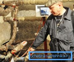 K zahájení ohřevu stačí otočit požadovaný ventil, spustit nosič tepla a odvzdušnit vzduch z potrubí