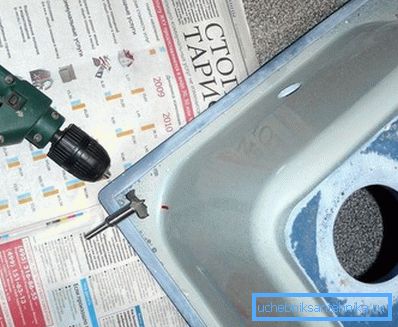 Vrták a řezačka - odpověď na otázku, jak vrtat umyvadlo z umělého kamene