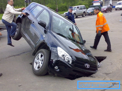 Silniční dopravní nehoda v důsledku pomoci Silniční dopravní nehoda v důsledku pomoci