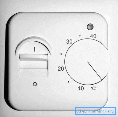 Elektromechanický termostat. Elektromechanický termostat.