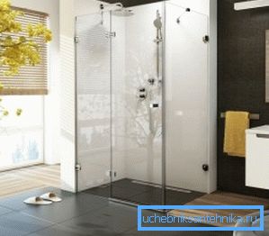 Pokud použijete průhledné sklo, design bude téměř neviditelný.