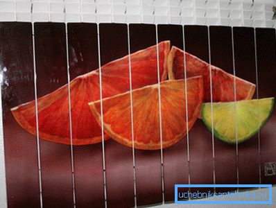 Pokud máte dobře rozvinutou představivost, pak se i obyčejné baterie mohou stát znakem interiéru (živý příklad na fotografii)
