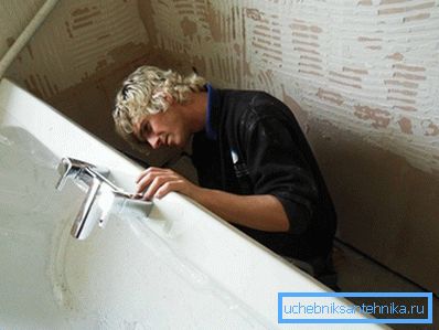 Upevnění přístroje na boku Upevnění přístroje na boku