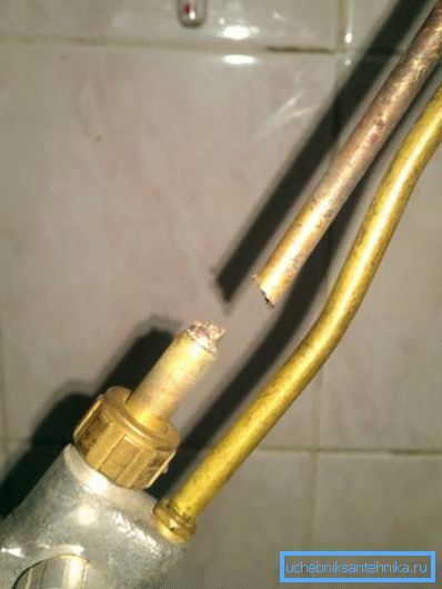Někdy se místo výbuchu stává samotným hořákem. Někdy se místo výbuchu stává samotným hořákem.