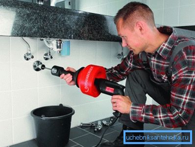 Použití elektrického nářadí