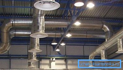 Pro zajištění pohodlných pracovních podmínek je nutná vysoká ventilace. Pro zajištění pohodlných pracovních podmínek je nutná vysoká ventilace.
