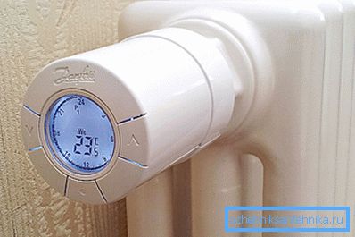 Jak nastavit termostatickou elektronickou hlavici topného systému