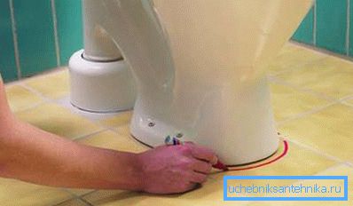 Jak fixovat toaletu na podlahu pomocí epoxidové pryskyřice
