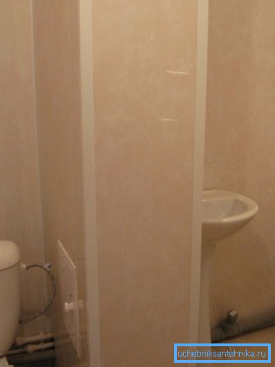 Kanalizace a instalace skryté v krabici