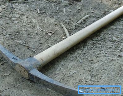 Vyberte nebo vybírejte, je vhodné zlomit kameny, cihly nebo beton.