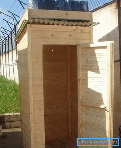 Dřevostavby vypadají mnohem lépe, ale stojí více. Dřevostavby vypadají mnohem lépe, ale stojí více.