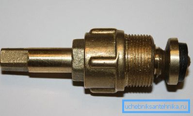 Cranbuxa s pohyblivým ventilem. Cranbuxa s pohyblivým ventilem.