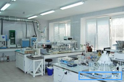 Laboratoř zkoumající kvalitu vody. Laboratoř zkoumající kvalitu vody.