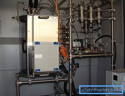 Laboratoř syntézy plastů vám umožňuje prozkoumat způsoby získání nových materiálů. Laboratoř syntézy plastů vám umožňuje prozkoumat způsoby získání nových materiálů.