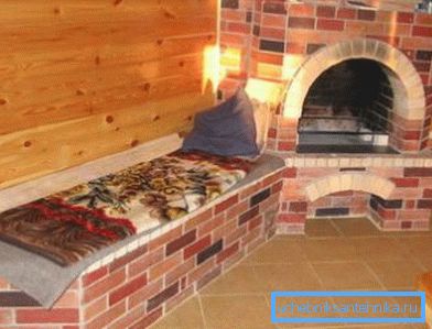 Nepoužívejte lůžko, které není větší než 900 mm od podlahy. Nepoužívejte lůžko, které není větší než 900 mm od podlahy.