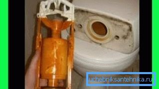 Je lepší provést kompletní výměnu vypouštěcího ventilu. Je lepší provést kompletní výměnu vypouštěcího ventilu.