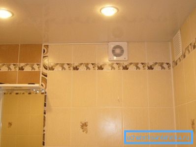 Amatérská fotografie instalovaných sacích a výfukových systémů v prostorách tohoto typu