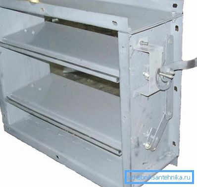 Mechanika vícevrstvého závěrky.
