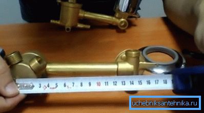 Mezi osami 145 mm