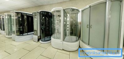Rozmanitost moderních sprch a hydroboxů. Rozmanitost moderních sprch a hydroboxů.