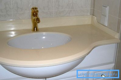 Modely se mohou lišit ve formě a způsobu instalace.