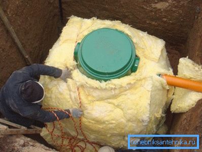 Instalace kazonu do studny nutně zahrnuje izolaci.