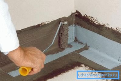 V foto-do-it-yourself sprchové kabině hydroizolaci pomocí speciálních materiálů