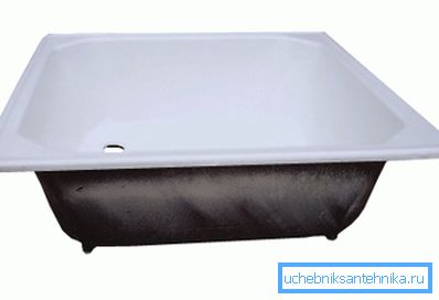 Na fotografii: hluboká žehlicí sprchová vanička 90x90 může být použita jako koupelna pro dítě, což je velmi výhodné Na fotografii: hluboká žehlicí sprchová vanička 90x90 může být použita jako koupelna pro dítě, což je velmi výhodné