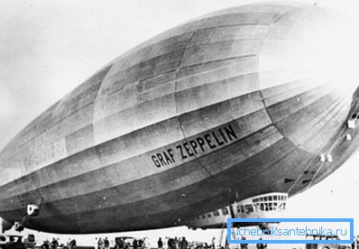 Ve fotografické německé vzducholodi Graf Zeppelin. Dural byl použit pro konstrukci tuhého rámu, který činil letadlo odolné proti nárazům větru.