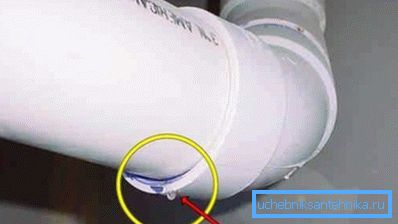 Na fotografii - příklad dekomprese zásuvky Na fotografii - příklad dekomprese zásuvky