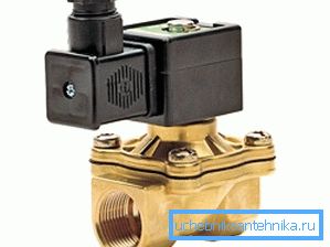 Na fotografii - příklad uzamykacího zařízení solenoidu Na fotografii - příklad uzamykacího zařízení solenoidu