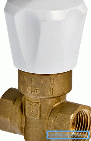 Ve fotokorkovém ventilu KRD. Umožňuje nastavit rozsah nastavení propustnosti během suché instalace.