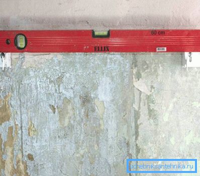 Na fotografii zkontrolujte polohu konzol Na fotografii zkontrolujte polohu konzol
