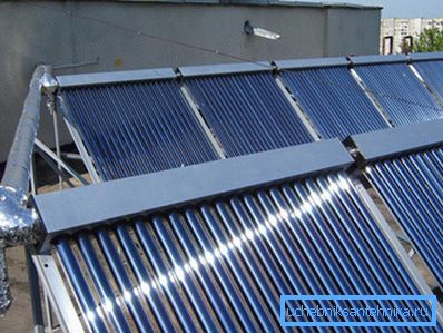 Na fotovoltaických kolektorech, které sestávají z vakuových trubek