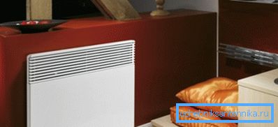 Na fotografii: v mnoha zemích je hlavním zdrojem vytápěcího zařízení elektrická energie, a proto elektrická topná tělesa vyrábí řada velkých firem.