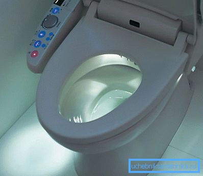 Na snímku: Japonská vyhřívaná toaleta a bidetová funkce poskytuje nejvyšší úroveň pohodlí