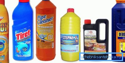 Sada chemikálií.