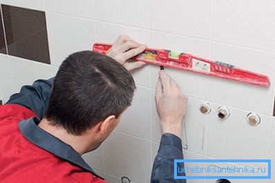 Výkres horní horizontální čáry instalace sanitárního zařízení Výkres horní horizontální čáry instalace sanitárního zařízení